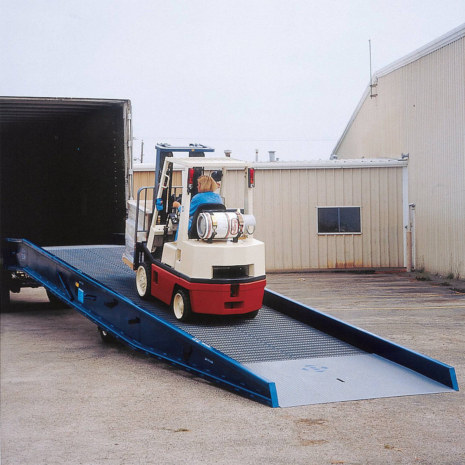 Bluff Portable Steel Yard Ramp - Caster Legs - Bluff Manufacturing